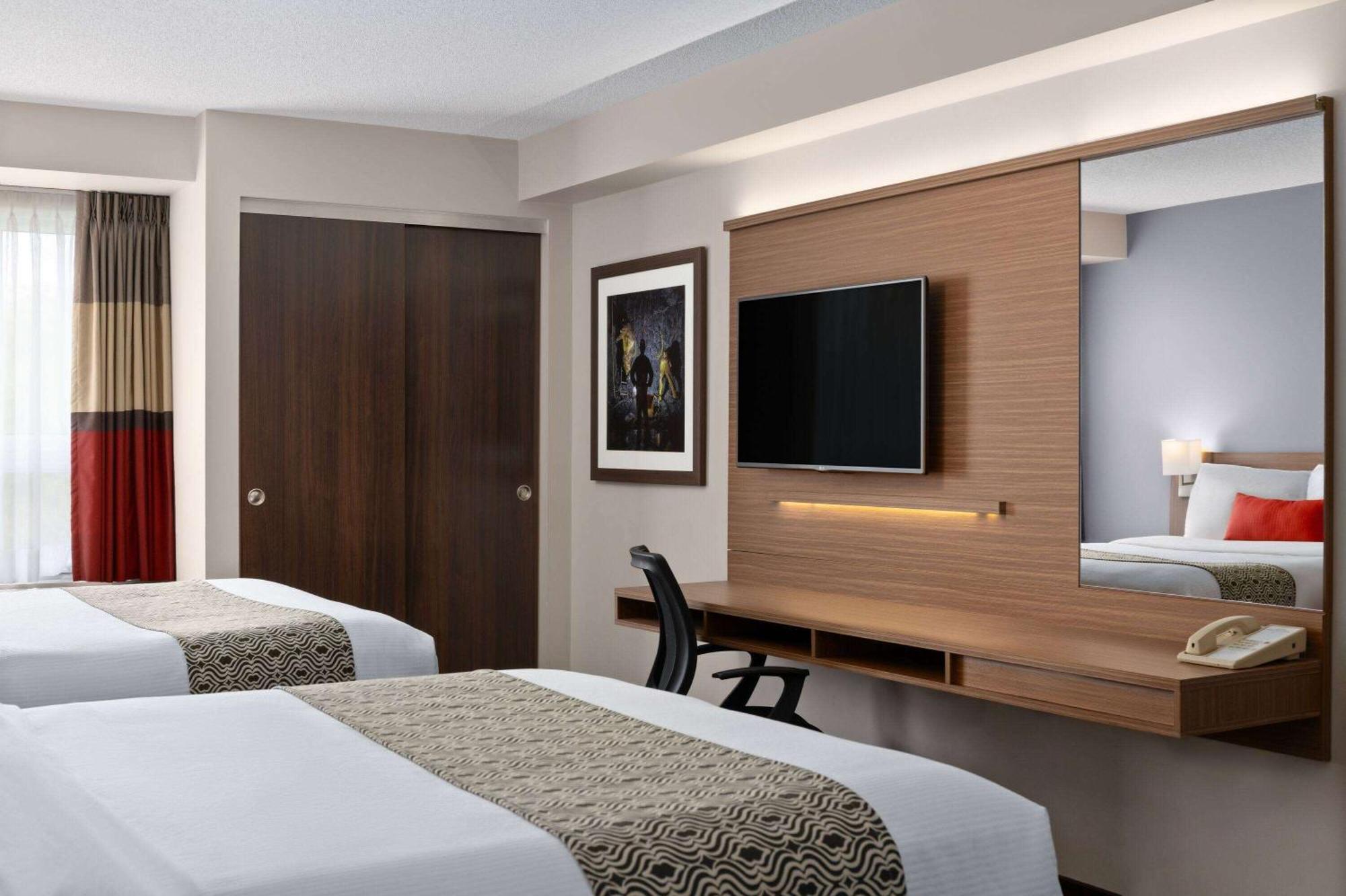 Microtel Inn & Suites By Wyndham Kirkland Lake Exteriör bild