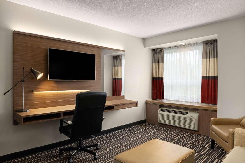 Microtel Inn & Suites By Wyndham Kirkland Lake Rum bild