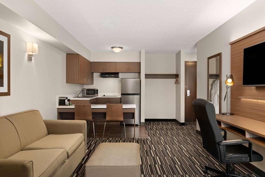 Microtel Inn & Suites By Wyndham Kirkland Lake Rum bild