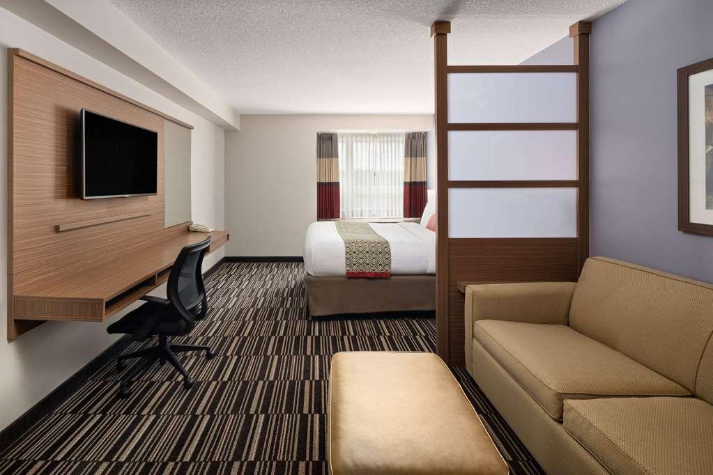 Microtel Inn & Suites By Wyndham Kirkland Lake Rum bild