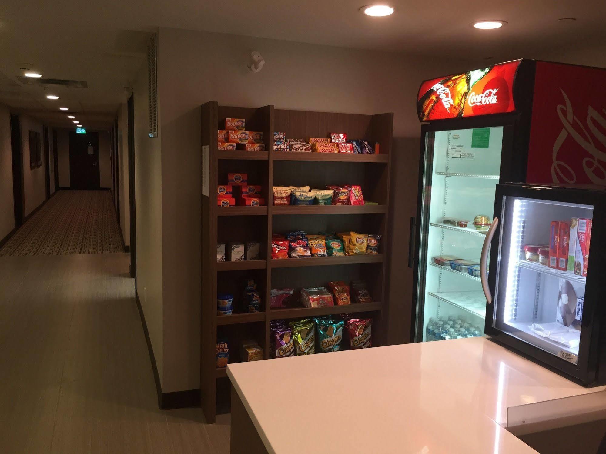 Microtel Inn & Suites By Wyndham Kirkland Lake Exteriör bild