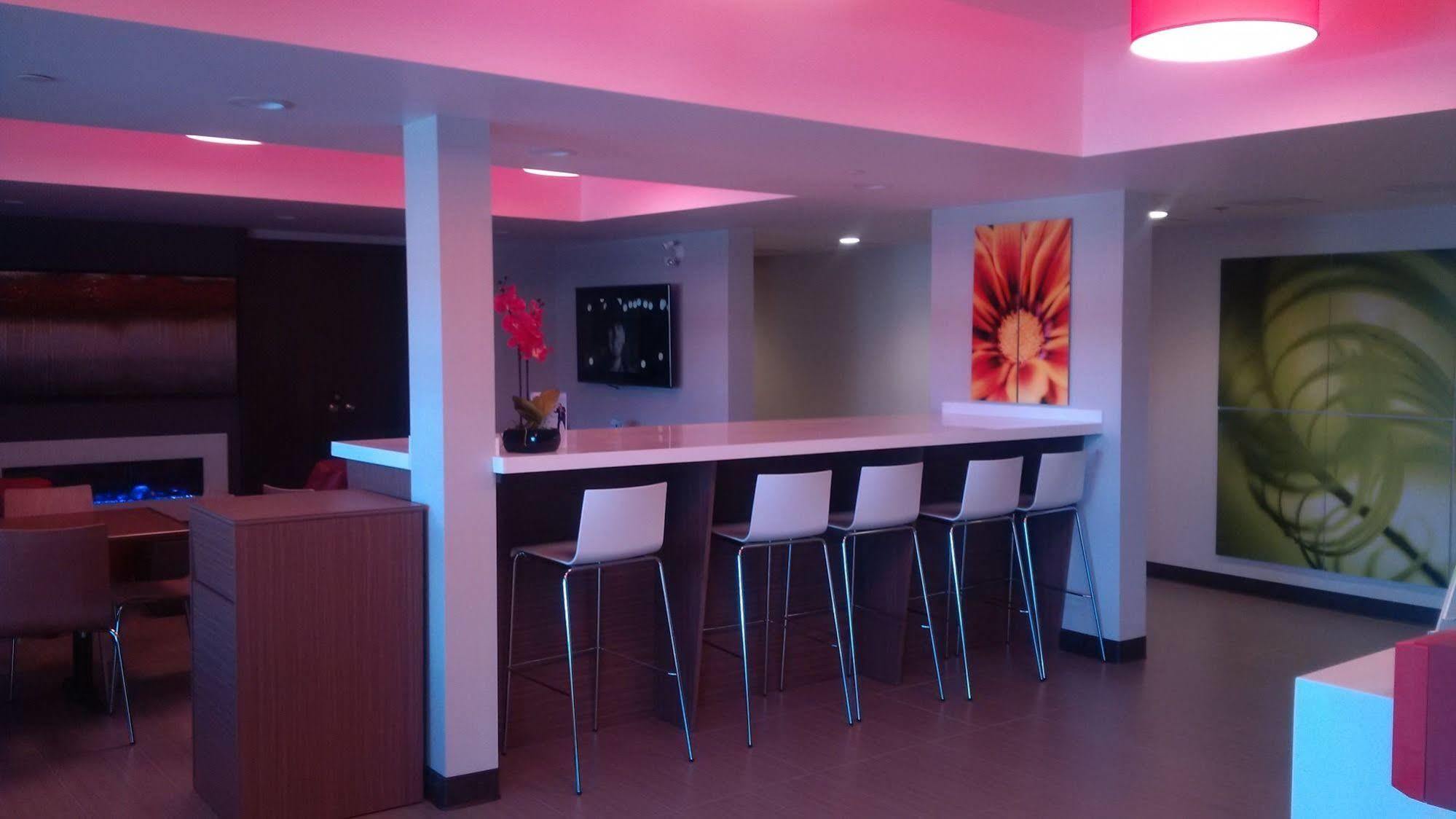 Microtel Inn & Suites By Wyndham Kirkland Lake Exteriör bild
